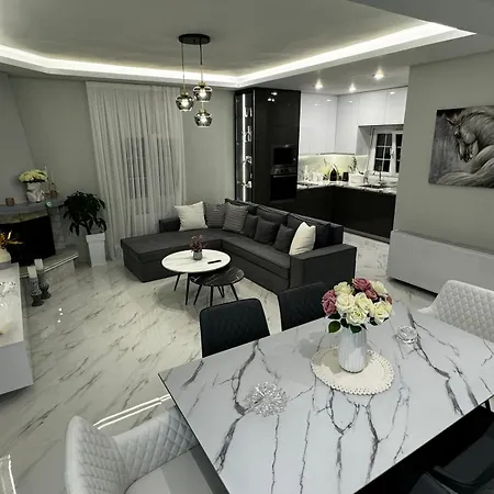 Elysian Escapes 에파노미