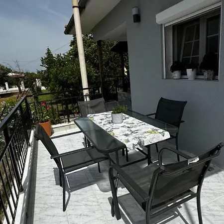 Elysian Escapes إبانومي